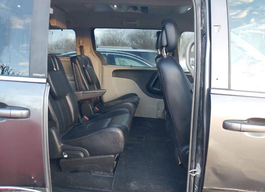 Photo 8 of 2015 Chrysler Town & COUNTRY TOURING (VIN 2C4RC1BG9FR539617)