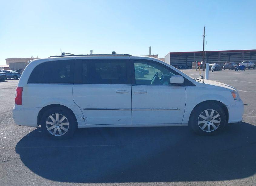 Photo 13 of 2015 Chrysler Town & COUNTRY TOURING (VIN 2C4RC1BG9FR552920)