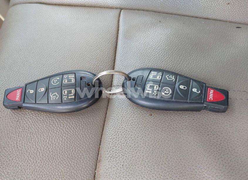 Photo 11 of 2015 Chrysler Town & COUNTRY TOURING (VIN 2C4RC1BG9FR562900)