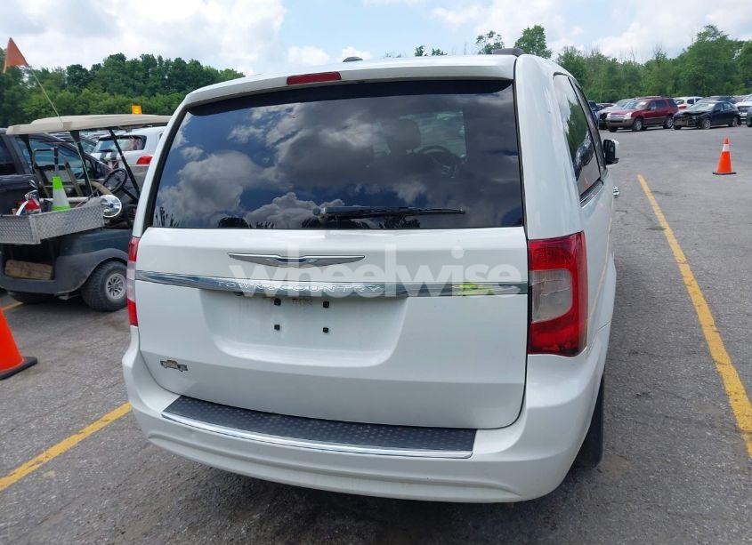 Photo 16 of 2015 Chrysler Town & COUNTRY TOURING (VIN 2C4RC1BG9FR562900)