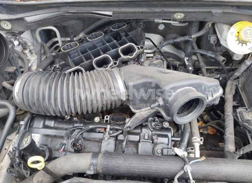 Photo 6 of 2015 Chrysler Town & COUNTRY TOURING (VIN 2C4RC1BG9FR562900)