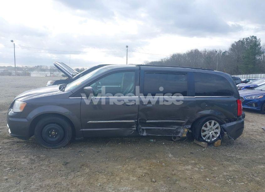 Photo 15 of 2015 Chrysler Town & COUNTRY TOURING (VIN 2C4RC1BG9FR577090)