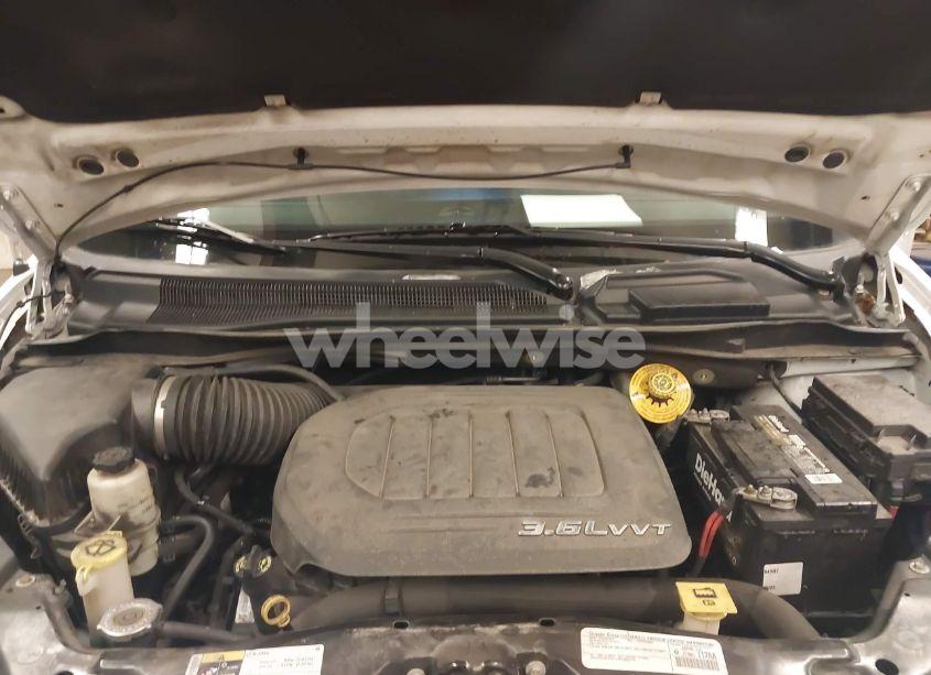 Photo 10 of 2015 Chrysler Town & COUNTRY TOURING (VIN 2C4RC1BG9FR583519)