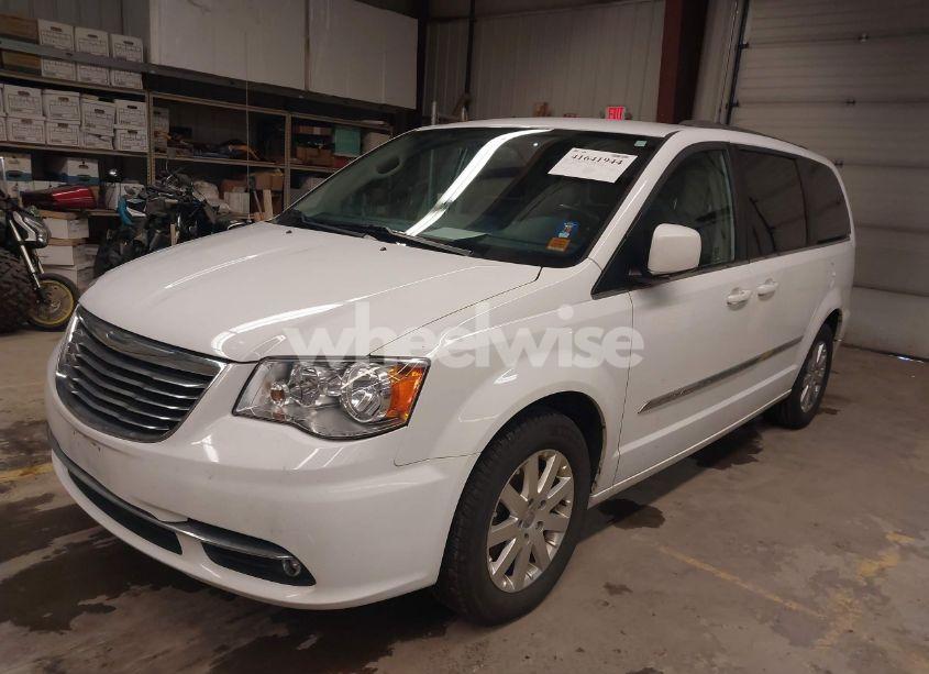 Photo 2 of 2015 Chrysler Town & COUNTRY TOURING (VIN 2C4RC1BG9FR583519)