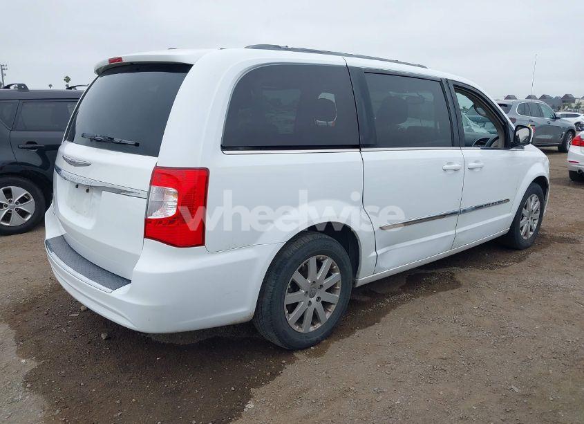 Photo 4 of 2015 Chrysler Town & COUNTRY TOURING (VIN 2C4RC1BG9FR594438)