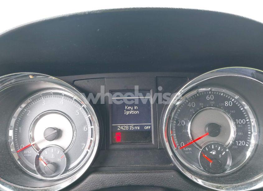 Photo 7 of 2015 Chrysler Town & COUNTRY TOURING (VIN 2C4RC1BG9FR594438)