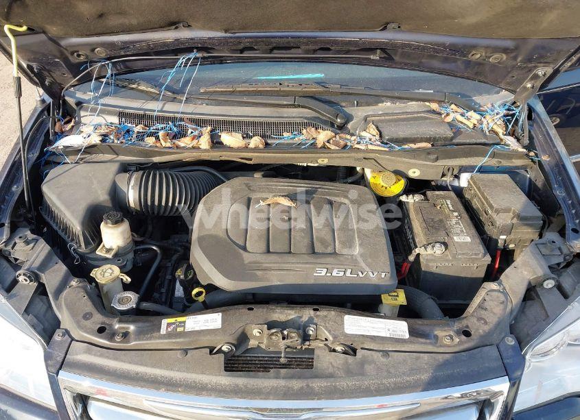 Photo 10 of 2015 Chrysler Town & COUNTRY TOURING (VIN 2C4RC1BG9FR595833)