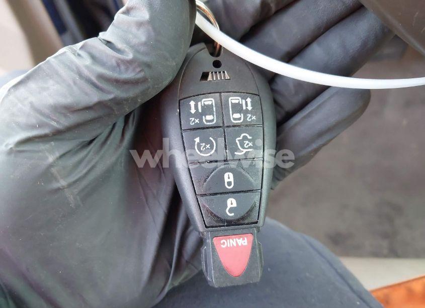 Photo 11 of 2015 Chrysler Town & COUNTRY TOURING (VIN 2C4RC1BG9FR595833)