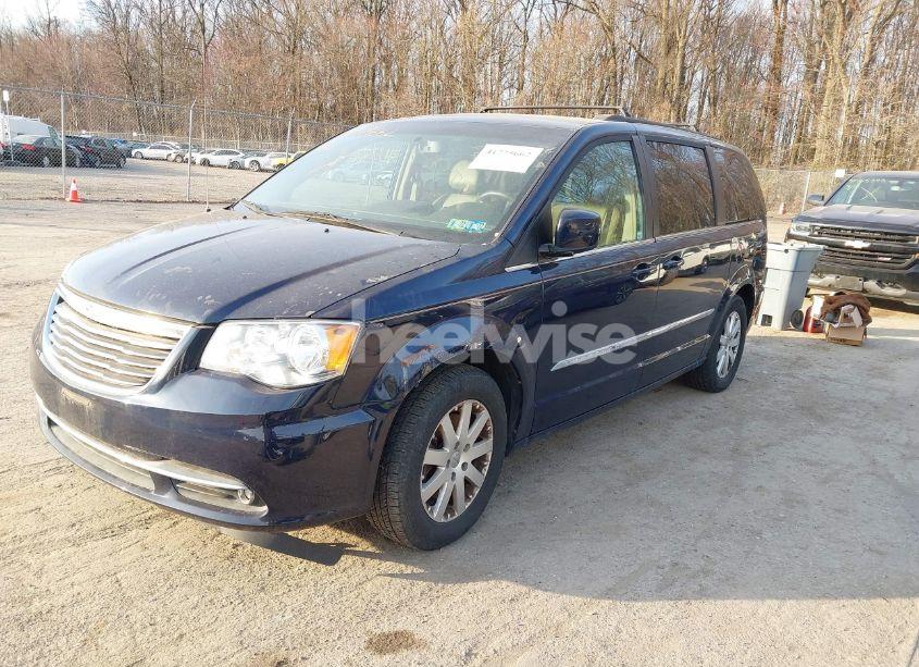 Photo 2 of 2015 Chrysler Town & COUNTRY TOURING (VIN 2C4RC1BG9FR595833)