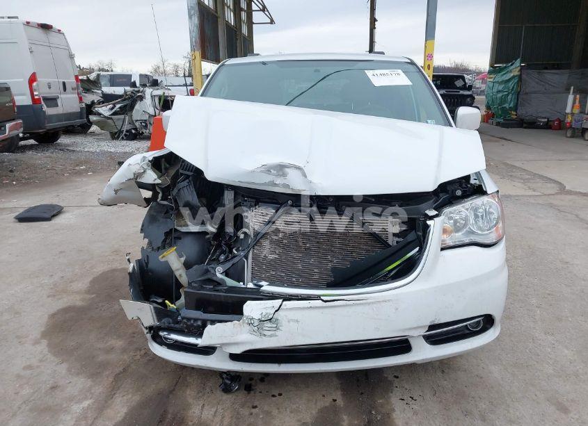 Photo 13 of 2015 Chrysler Town & COUNTRY TOURING (VIN 2C4RC1BG9FR629527)