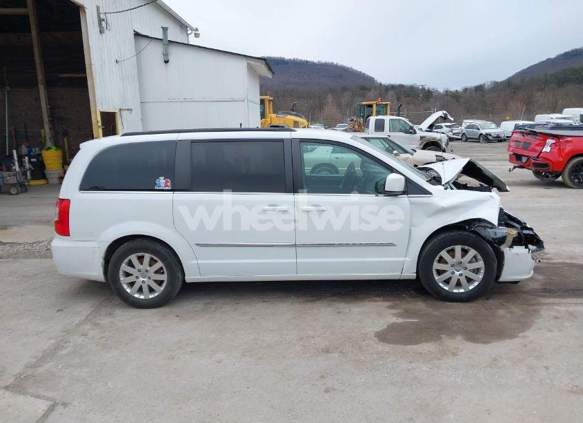 Photo 14 of 2015 Chrysler Town & COUNTRY TOURING (VIN 2C4RC1BG9FR629527)