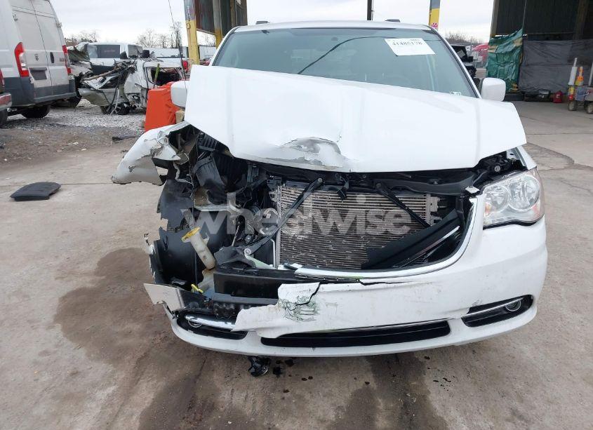 Photo 6 of 2015 Chrysler Town & COUNTRY TOURING (VIN 2C4RC1BG9FR629527)