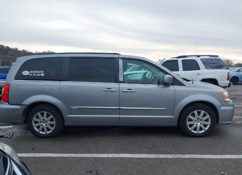 Photo 13 of 2015 Chrysler Town & COUNTRY TOURING (VIN 2C4RC1BG9FR662544)