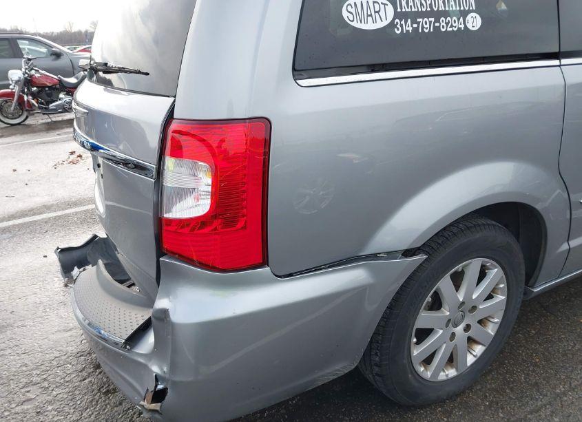 Photo 18 of 2015 Chrysler Town & COUNTRY TOURING (VIN 2C4RC1BG9FR662544)