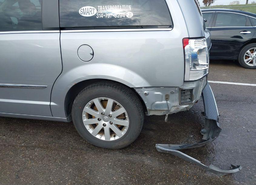 Photo 19 of 2015 Chrysler Town & COUNTRY TOURING (VIN 2C4RC1BG9FR662544)