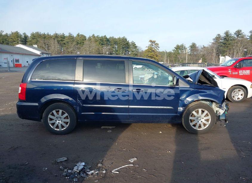 Photo 13 of 2015 Chrysler Town & COUNTRY TOURING (VIN 2C4RC1BG9FR711743)