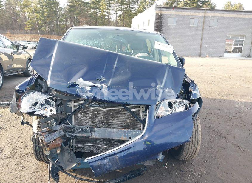 Photo 6 of 2015 Chrysler Town & COUNTRY TOURING (VIN 2C4RC1BG9FR711743)