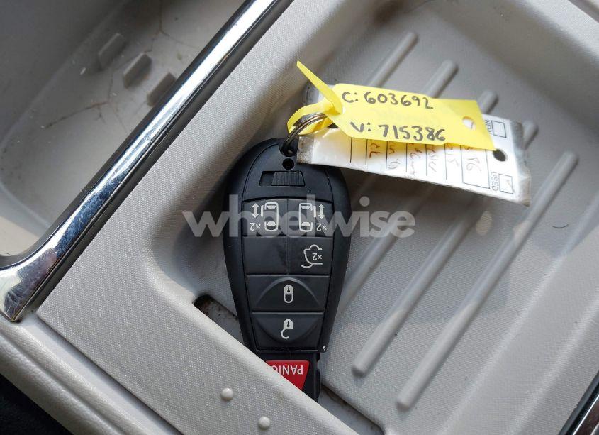 Photo 11 of 2015 Chrysler Town & COUNTRY TOURING (VIN 2C4RC1BG9FR715386)