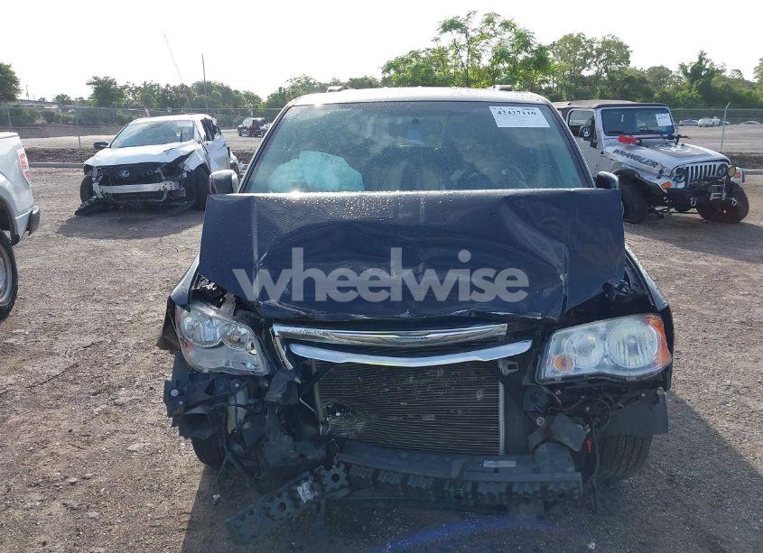 Photo 12 of 2015 Chrysler Town & COUNTRY TOURING (VIN 2C4RC1BG9FR715386)