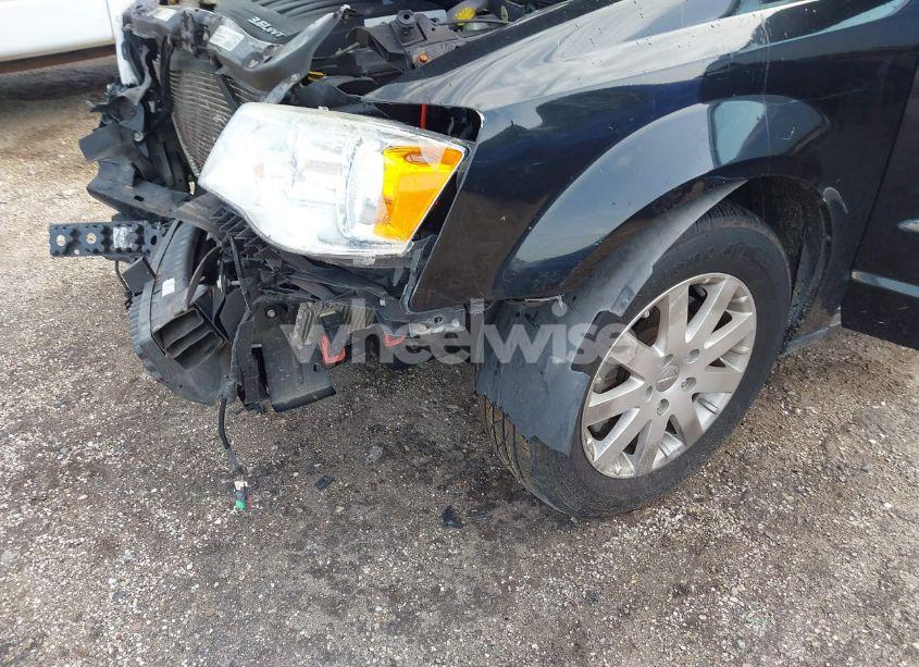 Photo 6 of 2015 Chrysler Town & COUNTRY TOURING (VIN 2C4RC1BG9FR715386)