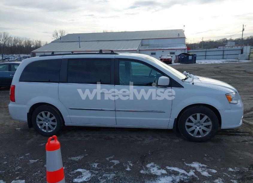 Photo 14 of 2016 Chrysler Town & COUNTRY TOURING (VIN 2C4RC1BG9GR120510)