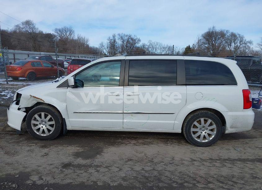 Photo 15 of 2016 Chrysler Town & COUNTRY TOURING (VIN 2C4RC1BG9GR120510)