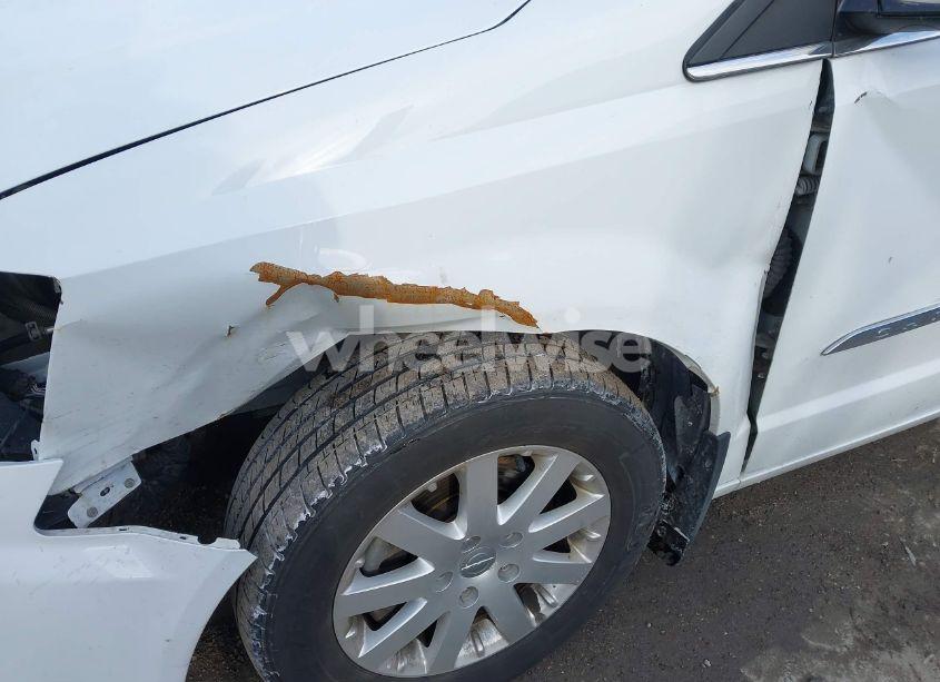 Photo 18 of 2016 Chrysler Town & COUNTRY TOURING (VIN 2C4RC1BG9GR120510)