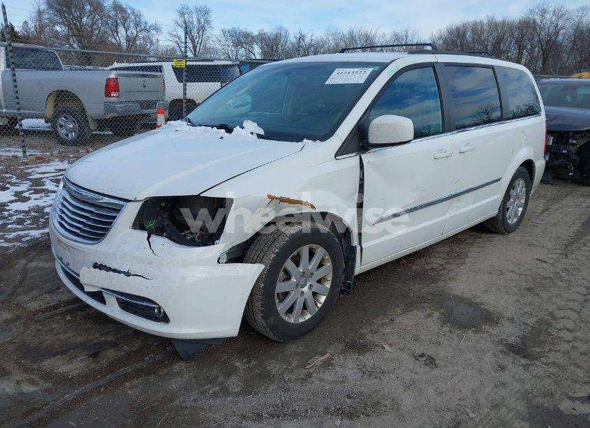 Photo 2 of 2016 Chrysler Town & COUNTRY TOURING (VIN 2C4RC1BG9GR120510)