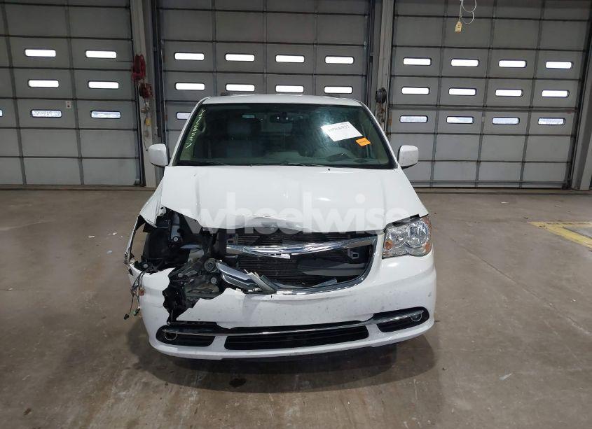 Photo 13 of 2016 Chrysler Town & COUNTRY TOURING (VIN 2C4RC1BG9GR120684)