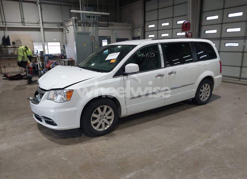 Photo 2 of 2016 Chrysler Town & COUNTRY TOURING (VIN 2C4RC1BG9GR120684)