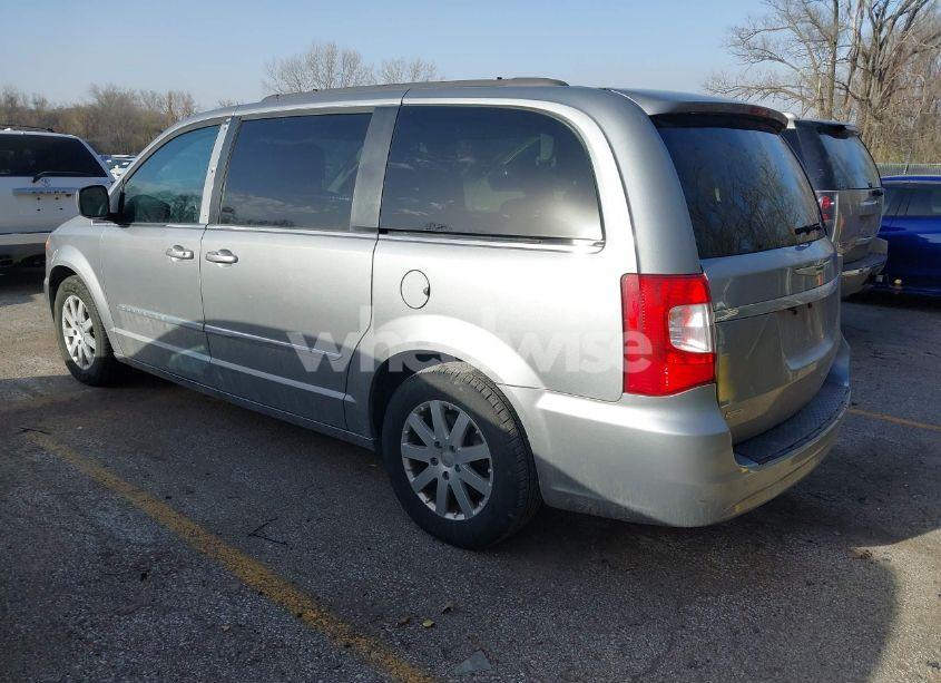 Photo 3 of 2016 Chrysler Town & COUNTRY TOURING (VIN 2C4RC1BG9GR157184)