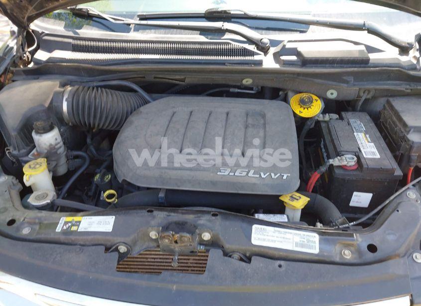 Photo 10 of 2016 Chrysler Town & COUNTRY TOURING (VIN 2C4RC1BG9GR165298)