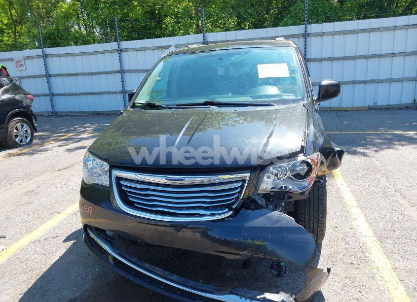 Photo 12 of 2016 Chrysler Town & COUNTRY TOURING (VIN 2C4RC1BG9GR165298)