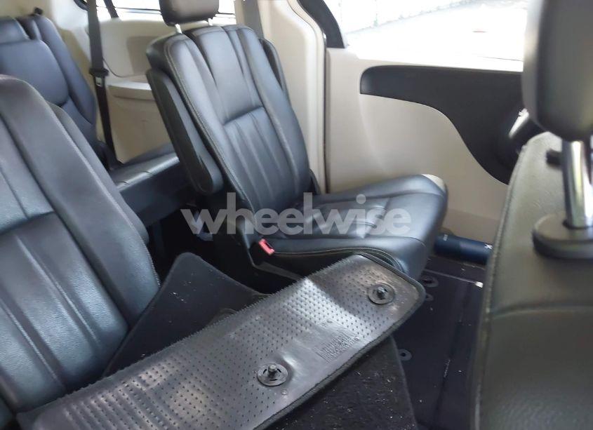 Photo 8 of 2016 Chrysler Town & COUNTRY TOURING (VIN 2C4RC1BG9GR165298)