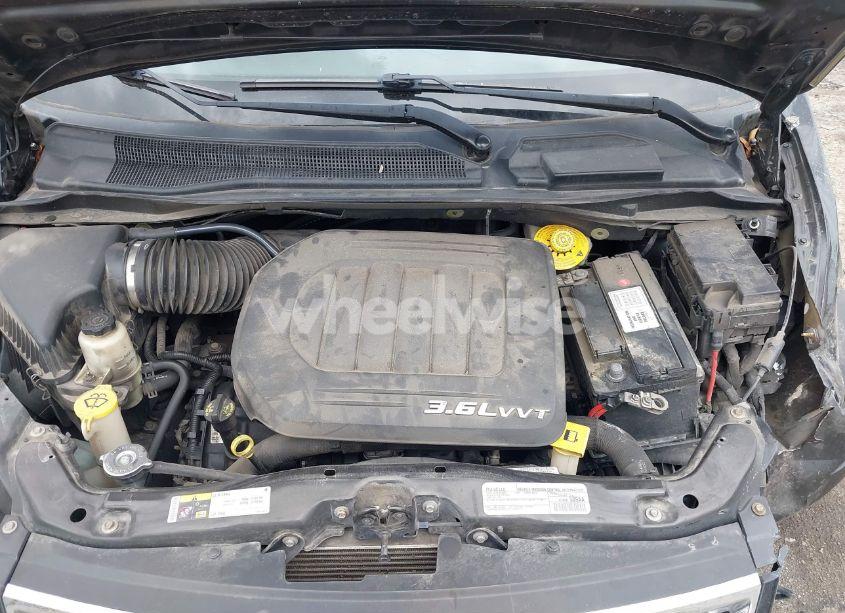 Photo 10 of 2016 Chrysler Town & COUNTRY TOURING (VIN 2C4RC1BG9GR166628)