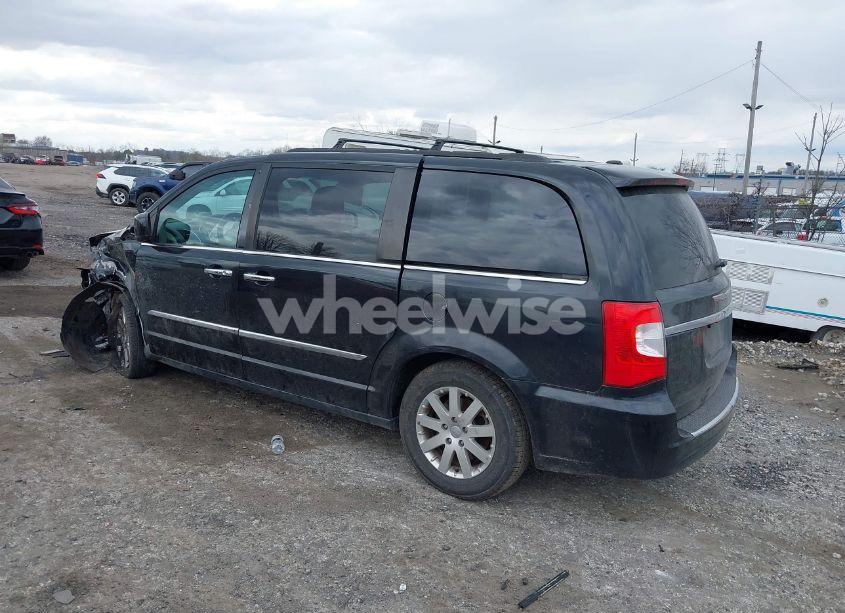 Photo 3 of 2016 Chrysler Town & COUNTRY TOURING (VIN 2C4RC1BG9GR166628)