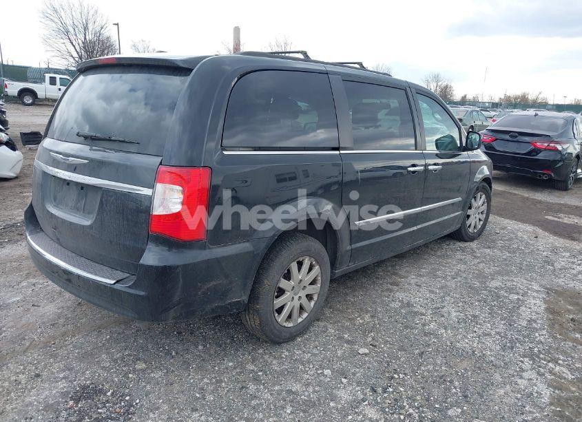 Photo 4 of 2016 Chrysler Town & COUNTRY TOURING (VIN 2C4RC1BG9GR166628)