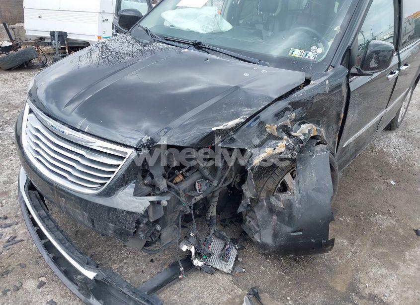 Photo 6 of 2016 Chrysler Town & COUNTRY TOURING (VIN 2C4RC1BG9GR166628)