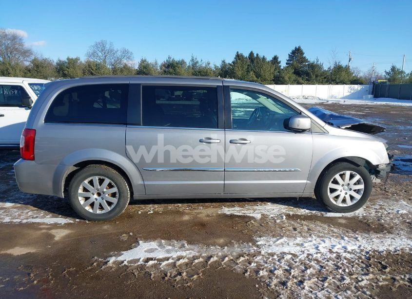 Photo 14 of 2016 Chrysler Town & COUNTRY TOURING (VIN 2C4RC1BG9GR186944)