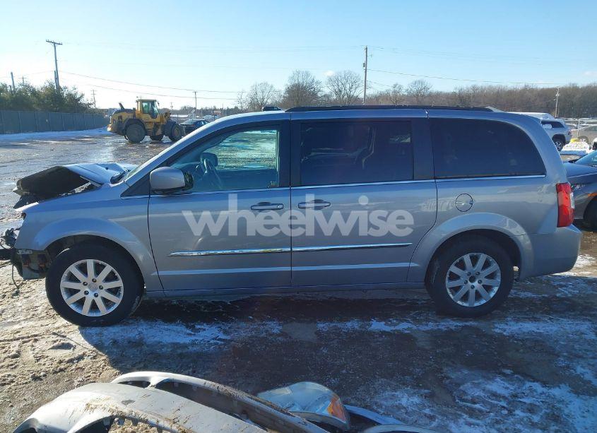 Photo 15 of 2016 Chrysler Town & COUNTRY TOURING (VIN 2C4RC1BG9GR186944)