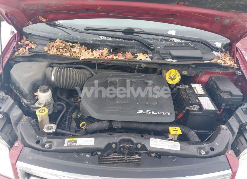 Photo 10 of 2016 Chrysler Town & COUNTRY TOURING (VIN 2C4RC1BG9GR199435)