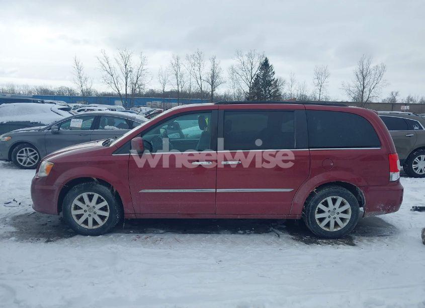 Photo 14 of 2016 Chrysler Town & COUNTRY TOURING (VIN 2C4RC1BG9GR199435)