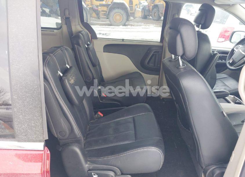 Photo 8 of 2016 Chrysler Town & COUNTRY TOURING (VIN 2C4RC1BG9GR199435)