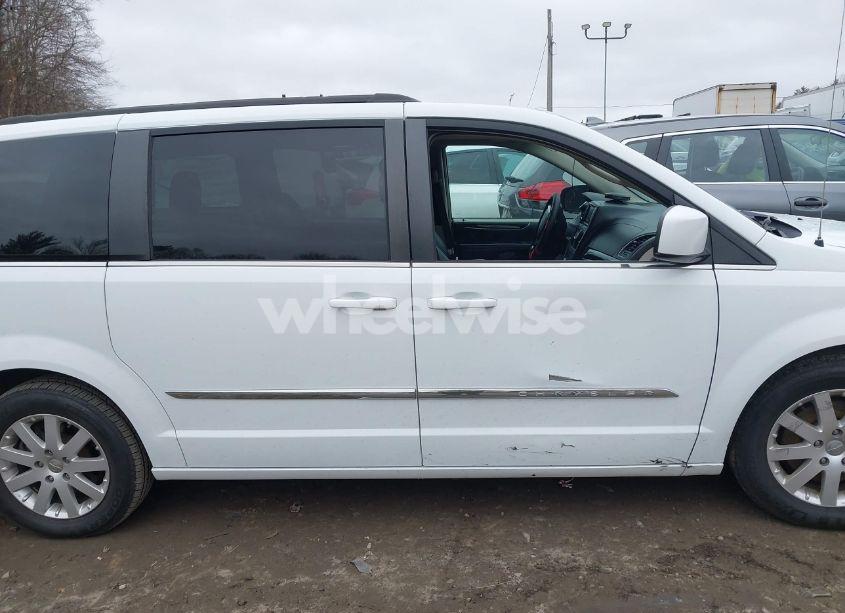 Photo 13 of 2016 Chrysler Town & COUNTRY TOURING (VIN 2C4RC1BG9GR212622)