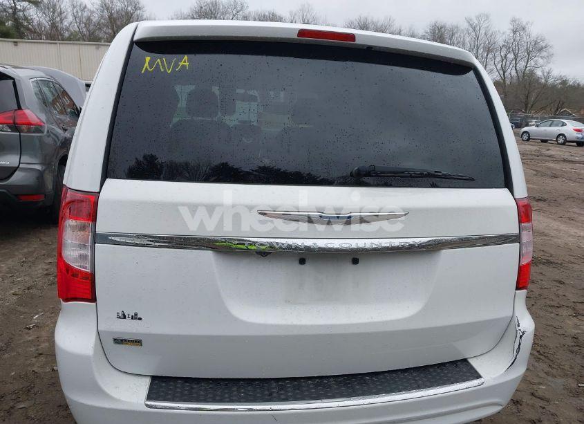 Photo 16 of 2016 Chrysler Town & COUNTRY TOURING (VIN 2C4RC1BG9GR212622)