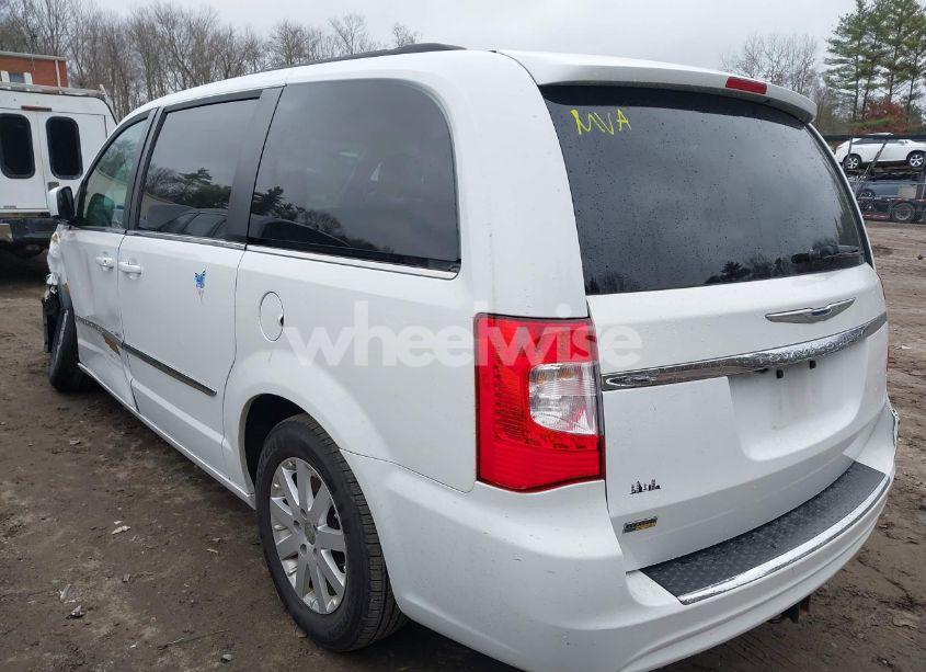 Photo 3 of 2016 Chrysler Town & COUNTRY TOURING (VIN 2C4RC1BG9GR212622)