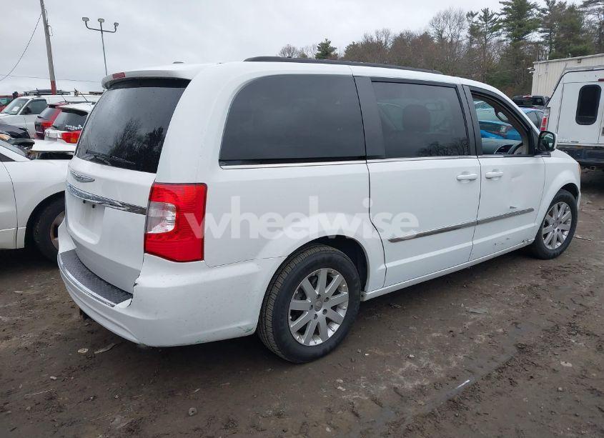 Photo 4 of 2016 Chrysler Town & COUNTRY TOURING (VIN 2C4RC1BG9GR212622)