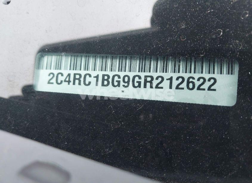 Photo 9 of 2016 Chrysler Town & COUNTRY TOURING (VIN 2C4RC1BG9GR212622)