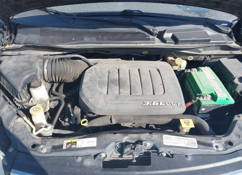 Photo 10 of 2016 Chrysler Town & COUNTRY TOURING (VIN 2C4RC1BG9GR213897)