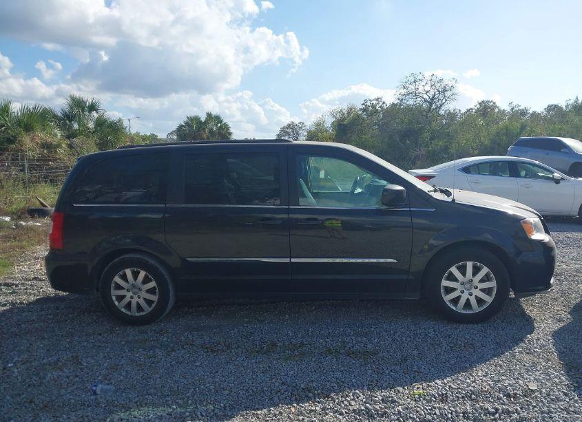 Photo 13 of 2016 Chrysler Town & COUNTRY TOURING (VIN 2C4RC1BG9GR213897)